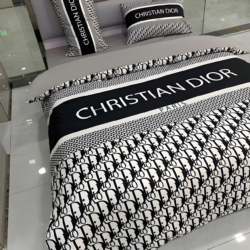 Dior Bedding Set – TB186