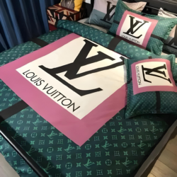 Louis Vuitton Bedding Set – TB494