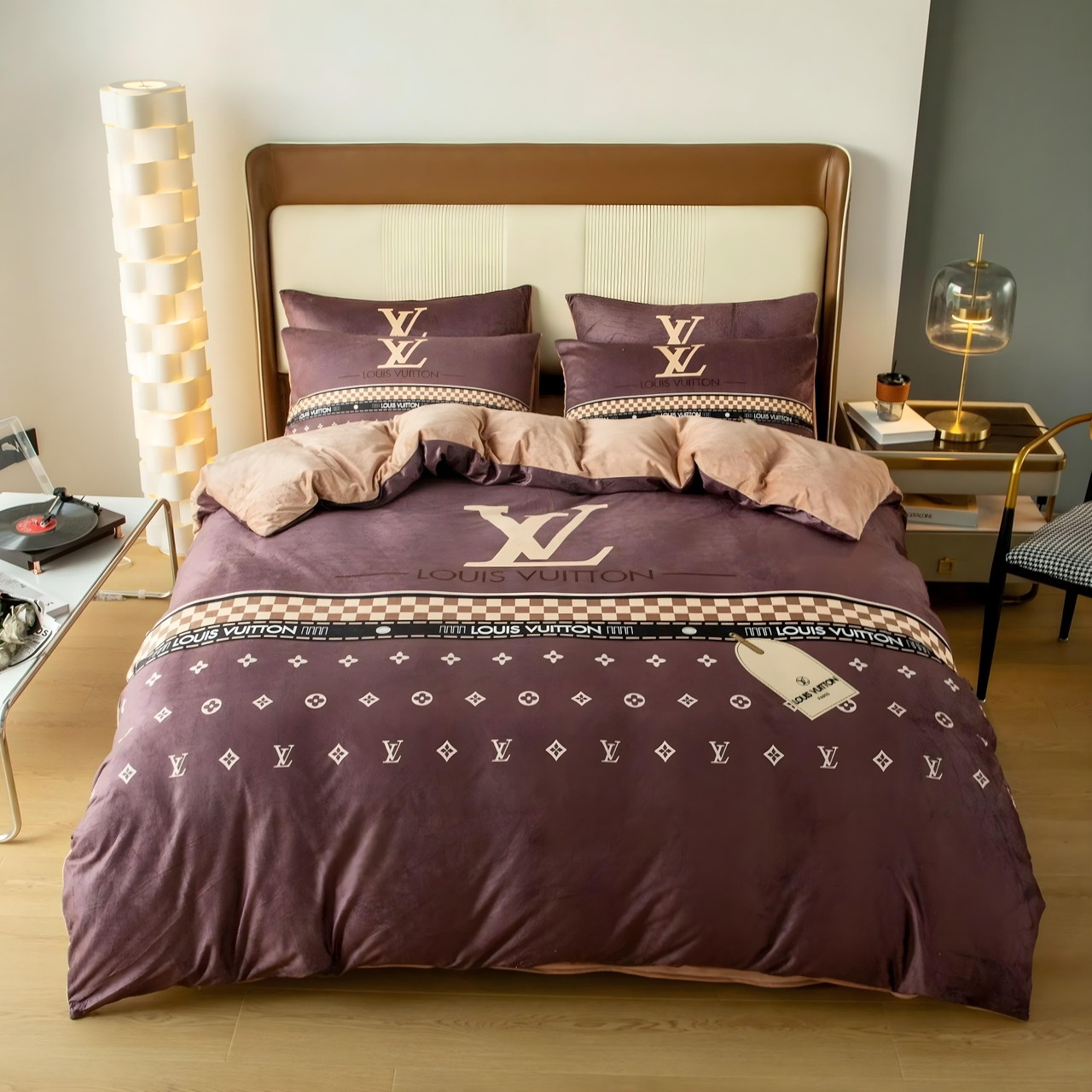 Louis Vuitton Bedding Set – TB579