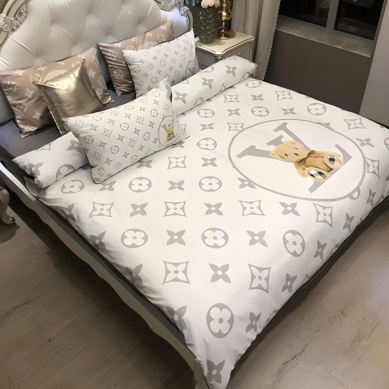 Louis Vuitton Bedding Set – TB582